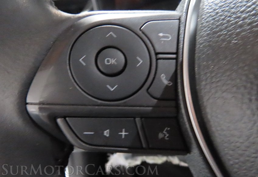 2025 Toyota Corolla Cross LE - Image 20
