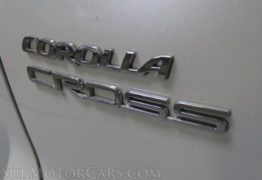 2025 Toyota Corolla Cross LE - Image 43