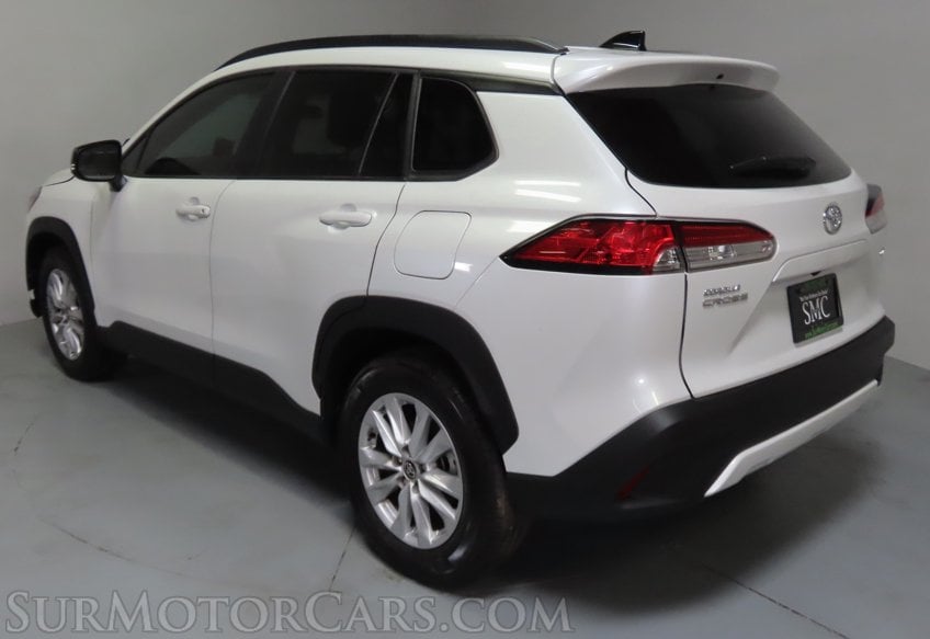 2025 Toyota Corolla Cross LE - Image 46