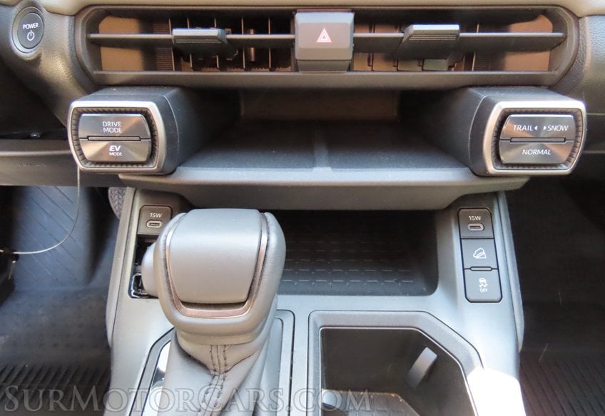 2026 Toyota RAV4 SE - Image 39