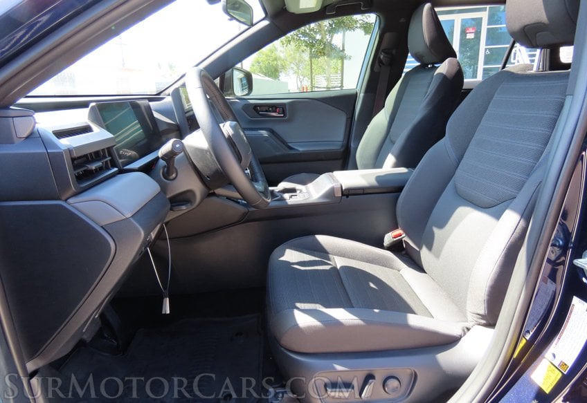 2026 Toyota RAV4 SE - Image 21
