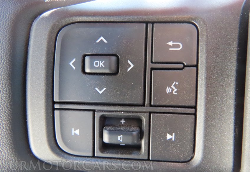 2026 Toyota RAV4 SE - Image 33