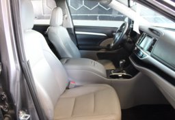 2016 Toyota Highlander AWD XLE - Image 62