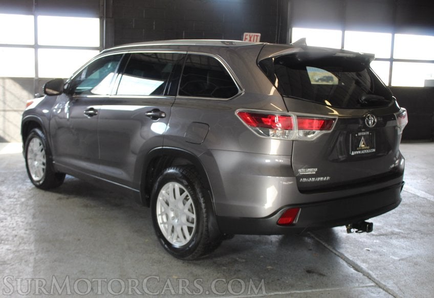 2016 Toyota Highlander AWD XLE - Image 6