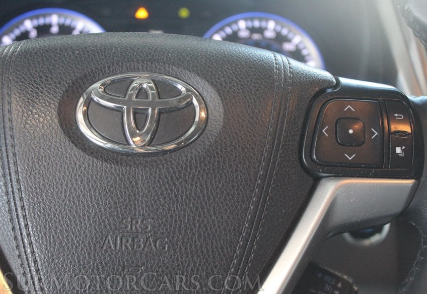 2016 Toyota Highlander AWD XLE - Image 22