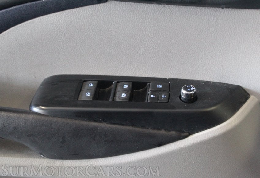2016 Toyota Highlander AWD XLE - Image 18