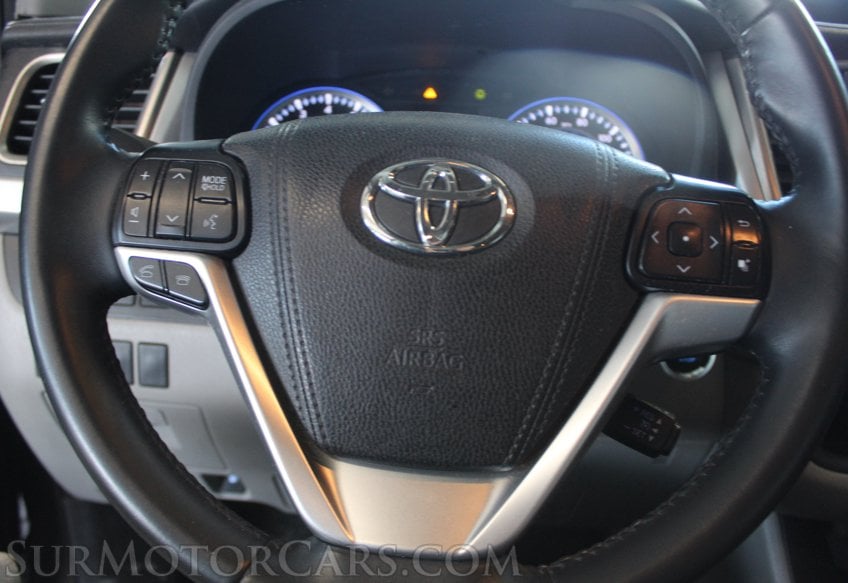 2016 Toyota Highlander AWD XLE - Image 19