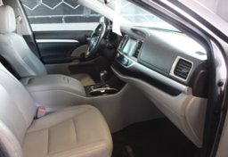 2016 Toyota Highlander AWD XLE - Image 63