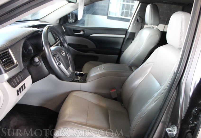 2016 Toyota Highlander AWD XLE - Image 46
