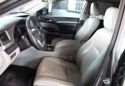 2016 Toyota Highlander AWD XLE - Image 46