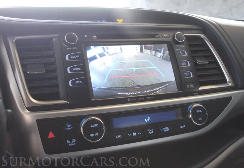 2016 Toyota Highlander AWD XLE - Image 9