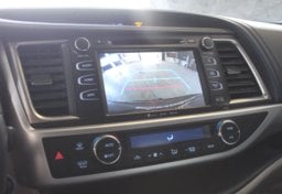 2016 Toyota Highlander AWD XLE - Image 9