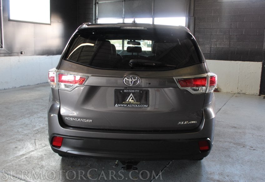 2016 Toyota Highlander AWD XLE - Image 28