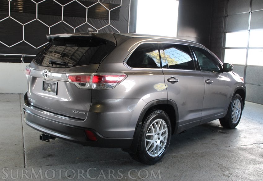 2016 Toyota Highlander AWD XLE - Image 5