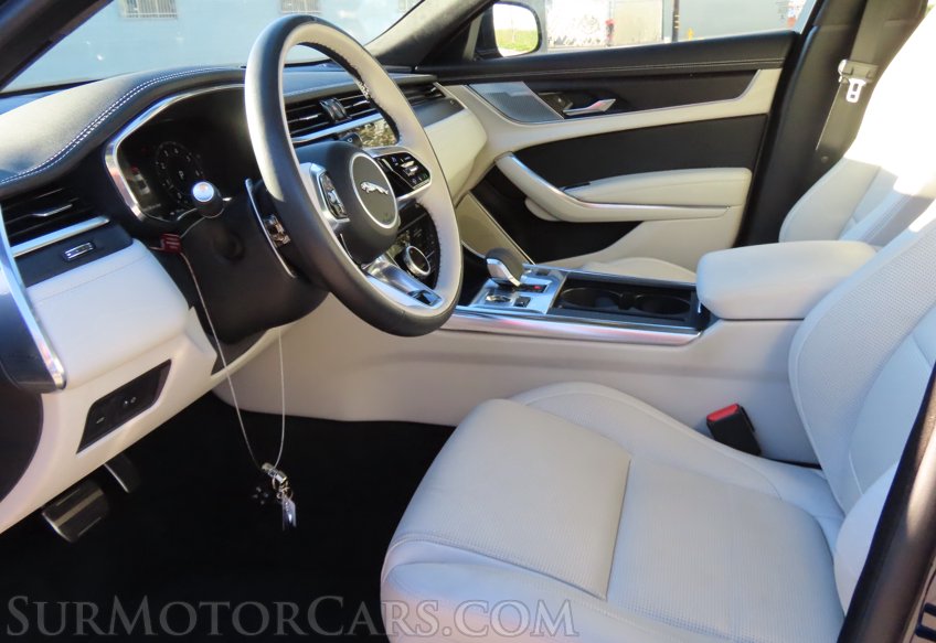2024 Jaguar XF R-Dynamic SE - Image 39