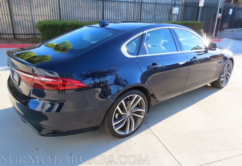 2024 Jaguar XF R-Dynamic SE - Image 10