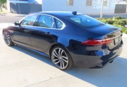 2024 Jaguar XF R-Dynamic SE - Image 9