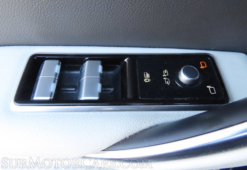 2024 Jaguar XF R-Dynamic SE - Image 33