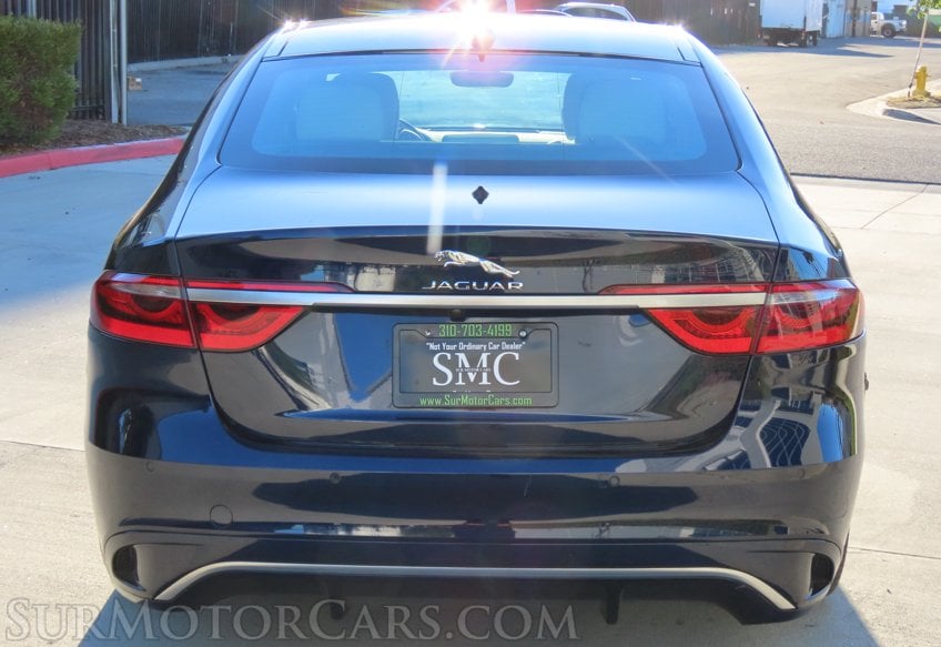 2024 Jaguar XF R-Dynamic SE - Image 11