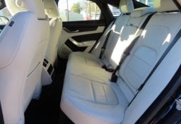 2024 Jaguar XF R-Dynamic SE - Image 44