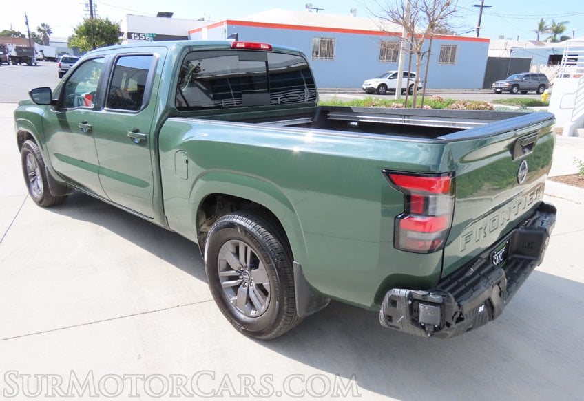 2025 Nissan Frontier SV - Image 8