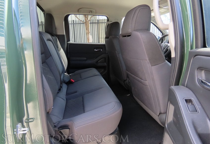 2025 Nissan Frontier SV - Image 25