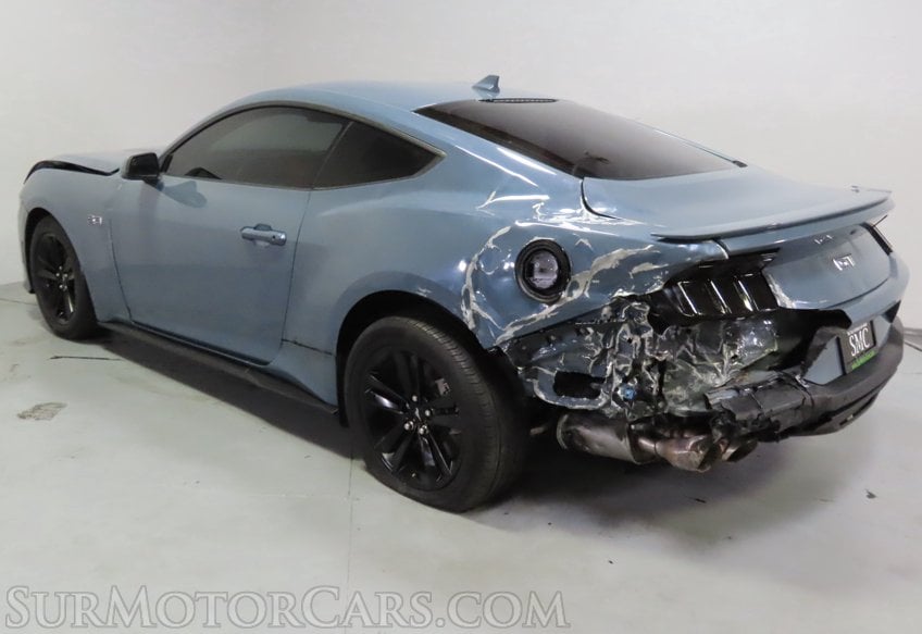 2024 Ford Mustang GT - Image 8