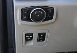 2020 Ford F-150 4x4 XLT - Image 50