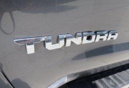 2017 Toyota Tundra SR5 - Image 42