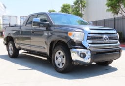 2017 Toyota Tundra SR5 - Image 3