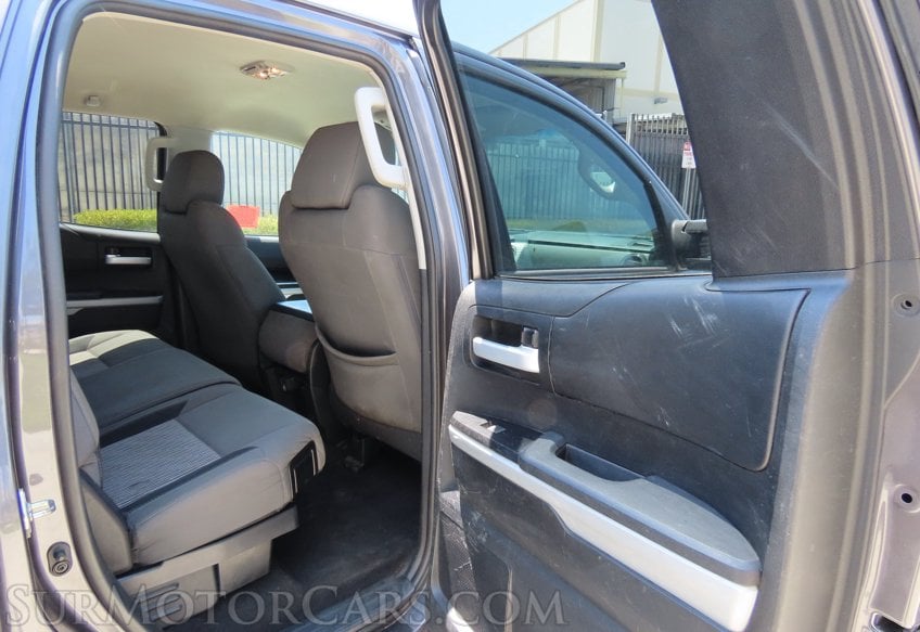 2017 Toyota Tundra SR5 - Image 23