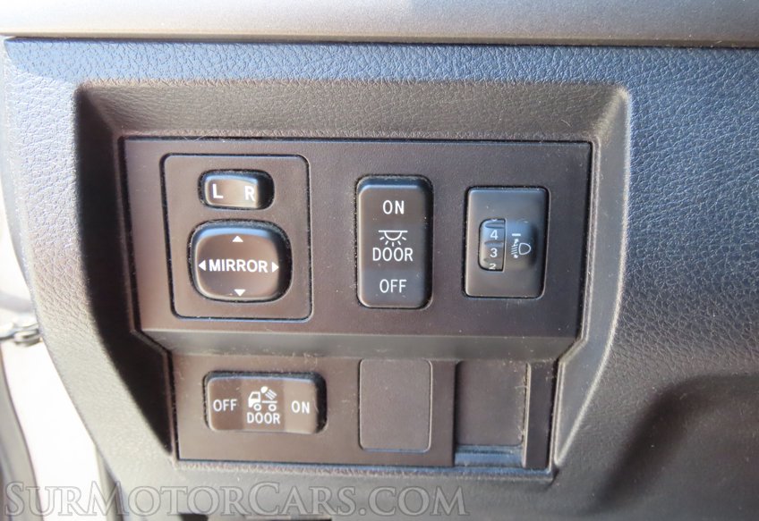 2017 Toyota Tundra SR5 - Image 27