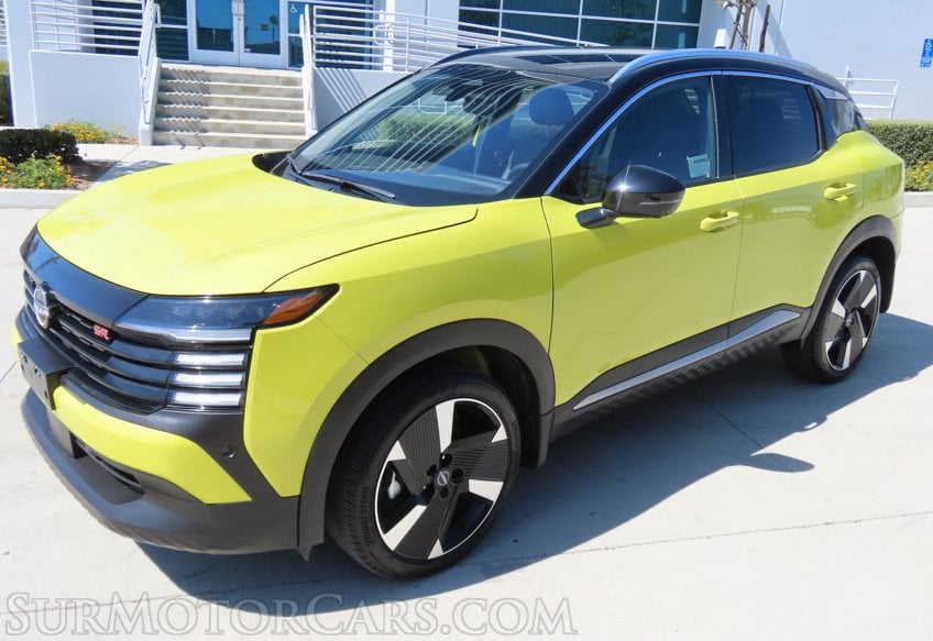 2025 Nissan Kicks SR - Image 2