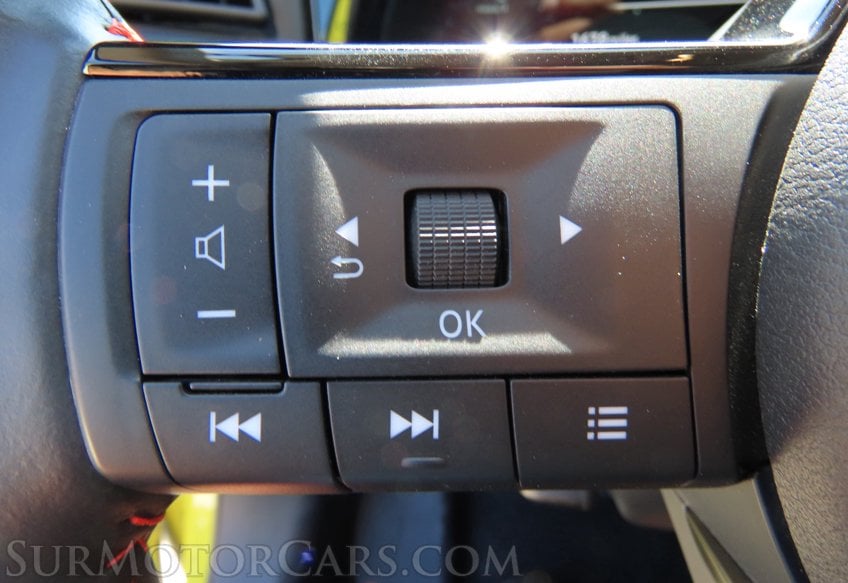 2025 Nissan Kicks SR - Image 23
