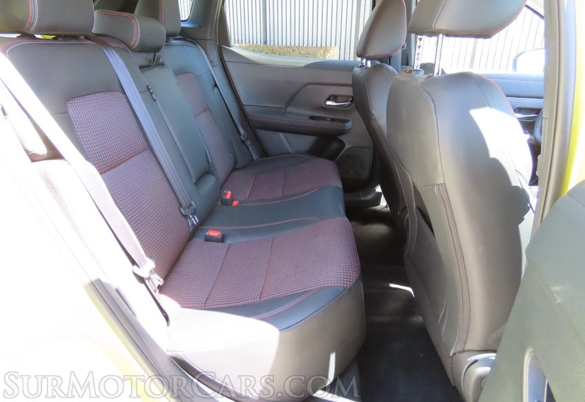 2025 Nissan Kicks SR - Image 20