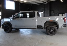 2024 GMC Sierra 3500HD 4x4 AT4 - Image 9