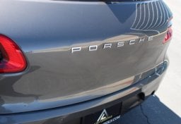 2015 Porsche Macan S AWD - Image 31