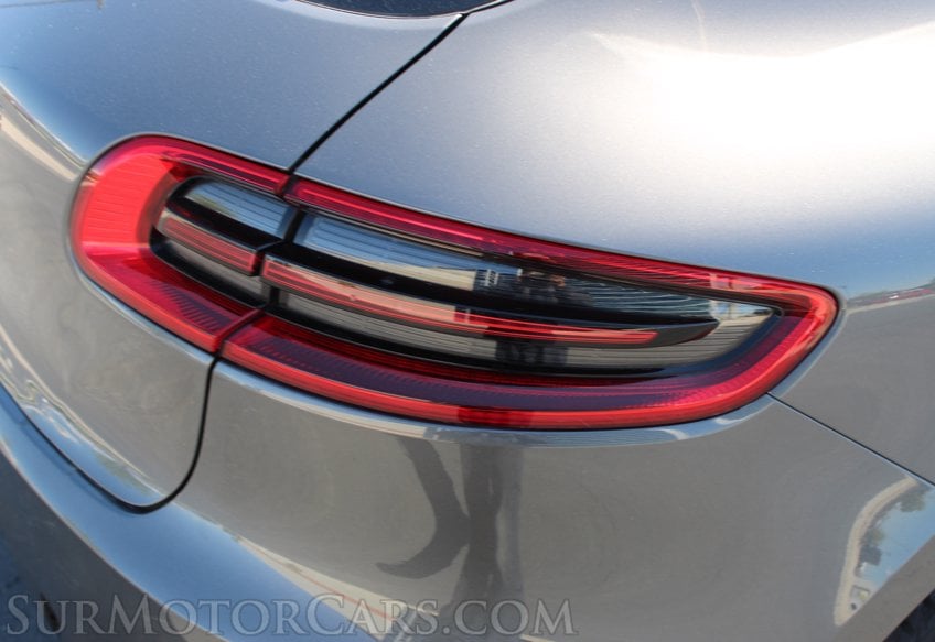 2015 Porsche Macan S AWD - Image 32