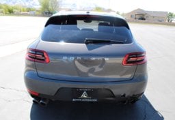 2015 Porsche Macan S AWD - Image 16