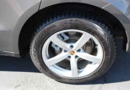 2015 Porsche Macan S AWD - Image 70