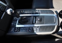 2015 Porsche Macan S AWD - Image 56