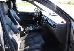 2015 Porsche Macan S AWD - Image 34