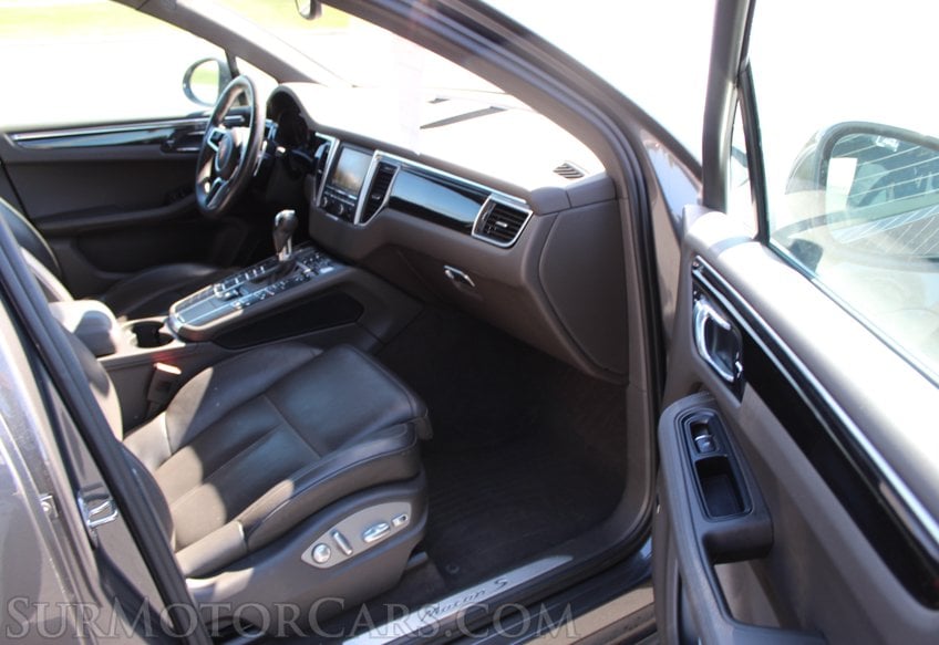 2015 Porsche Macan S AWD - Image 37