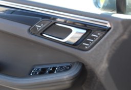 2015 Porsche Macan S AWD - Image 66