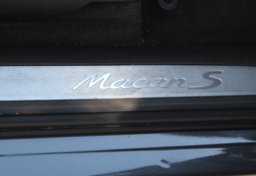 2015 Porsche Macan S AWD - Image 68