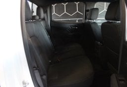 2024 GMC Canyon - Image 40