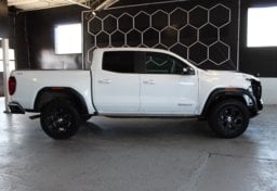 2024 GMC Canyon - Image 10