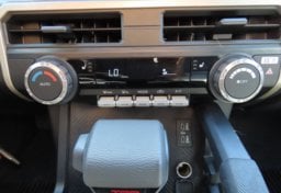 2026 Toyota Tacoma TRD Off-Road - Image 42