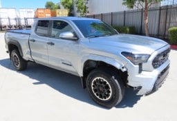 2026 Toyota Tacoma TRD Off-Road - Image 1