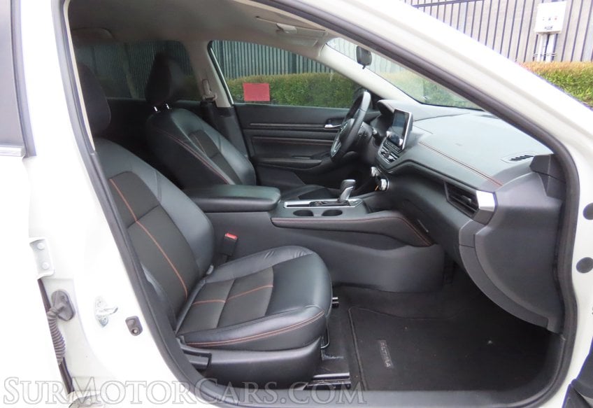 2022 Nissan Altima - Image 21